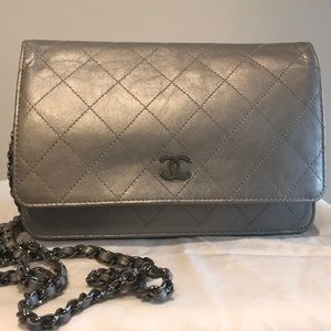 Chanel wallet on chain